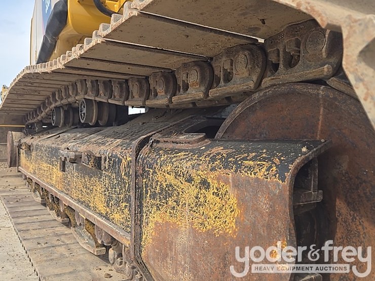 2017-caterpillar-336fl-image-22