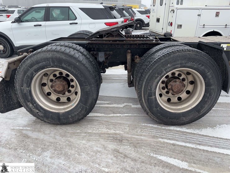 non-operable-2014-mack-pinnacle-t/a-day-cab-tractor-image-29