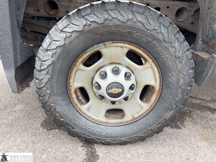 2016-chevrolet-silverado-2500hd-image-37