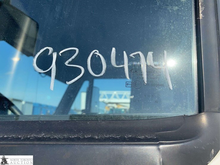 2013-international-durastar-4300-image-32