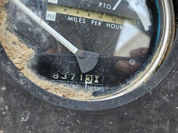 1982-john-deere-4240-image-37