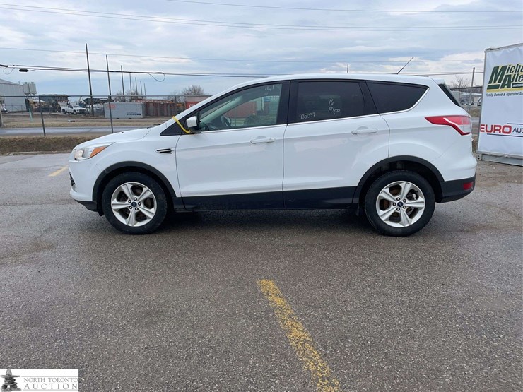 2016-ford-escape-image-8