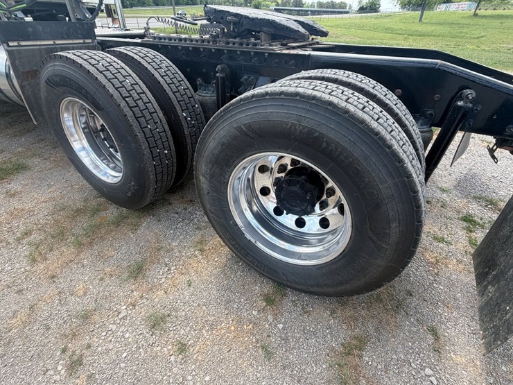 2024-international-hx620-image-5