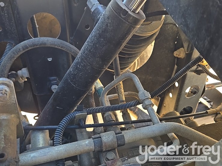 2018-kubota-rtvx1140-image-36