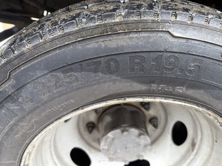 2001-ford-f550-xl-sd-image-18