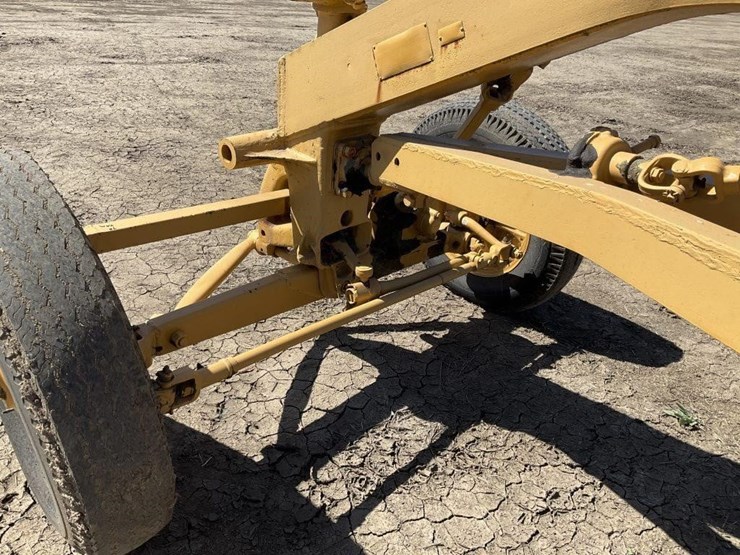 caterpillar-16-image-18