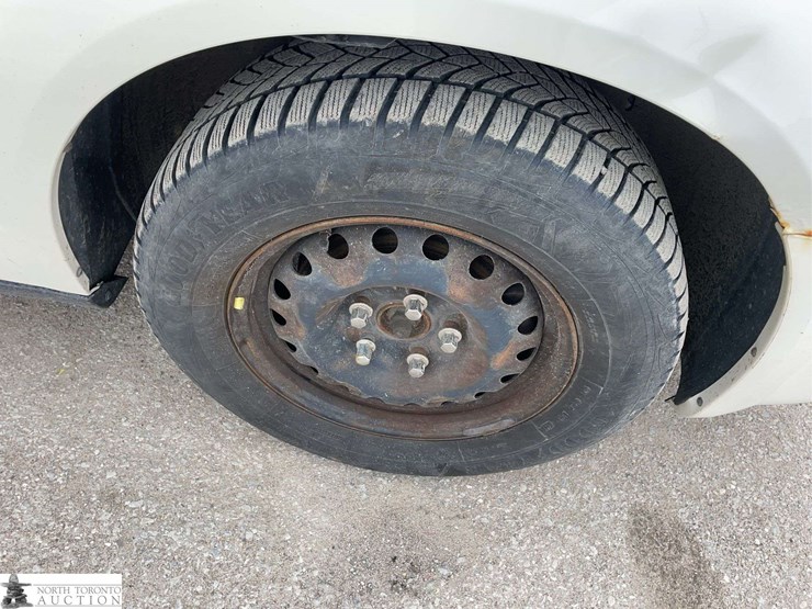 2010-dodge-grand-caravan-image-21