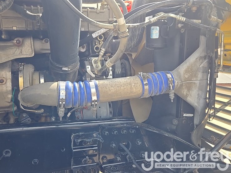 2012-freightliner-cascadia-125-image-72