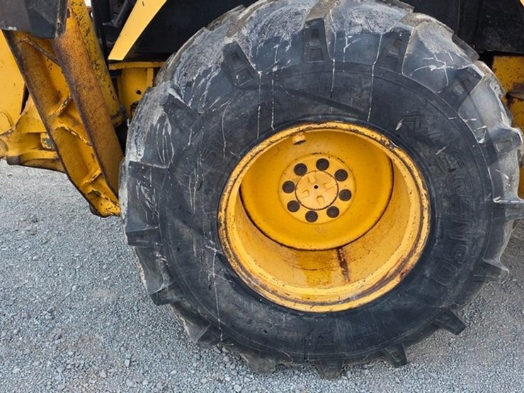 1995-john-deere-310d-image-34