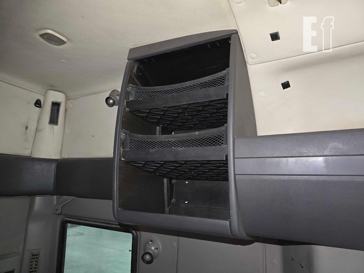 2012-international-prostar-image-21