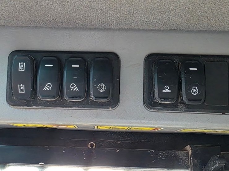 2022-caterpillar-272d3-image-50