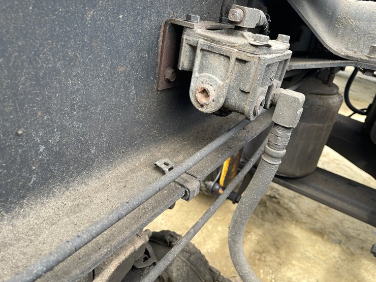 #400-•-1997-mac-ch600-semi-(has-wi-title)-image-71