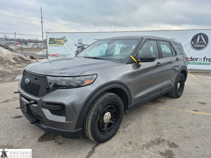 2020-ford-explorer-image-1