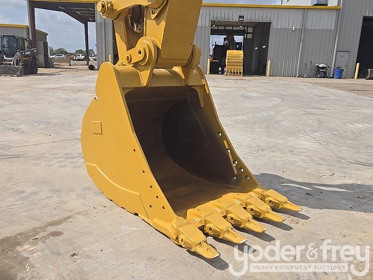 2019-caterpillar-336-image-26