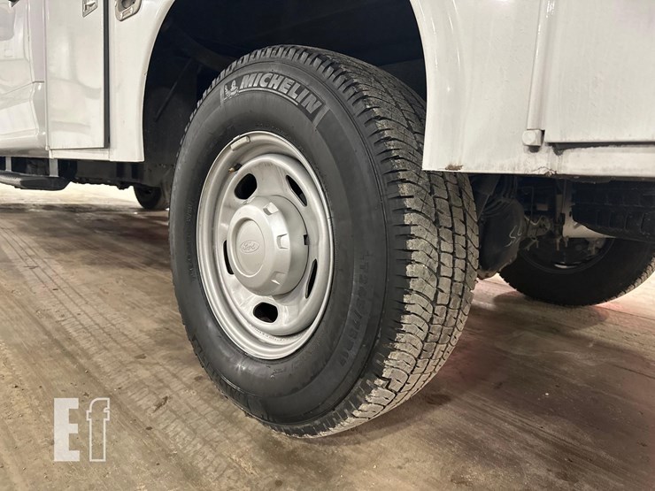 2022-ford-f350-image-33