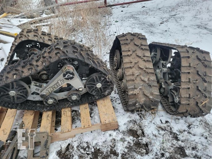 4x-trek-commander-tracks-image-1