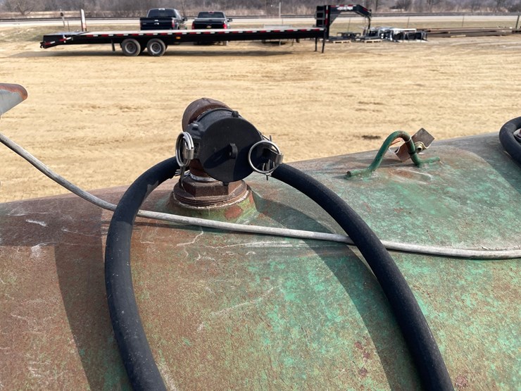 #3962-•-500-gallon-metal-fuel-tank-image-12