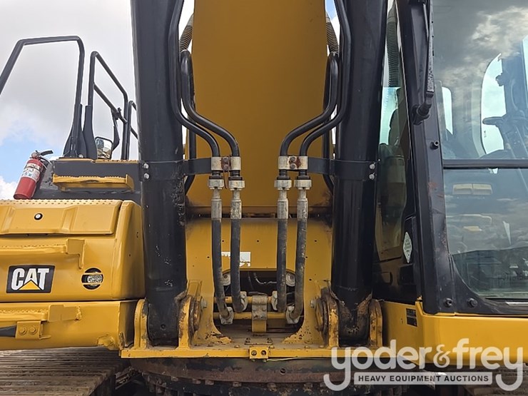 2019-caterpillar-336-image-36