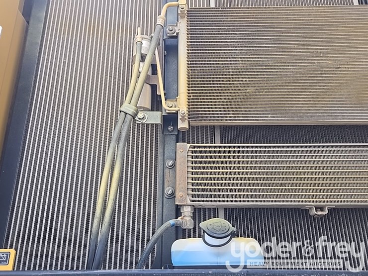 2017-caterpillar-336fl-image-50