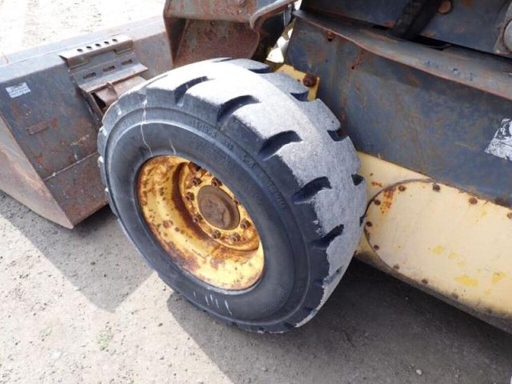 2005-new-holland-ls185b-image-31