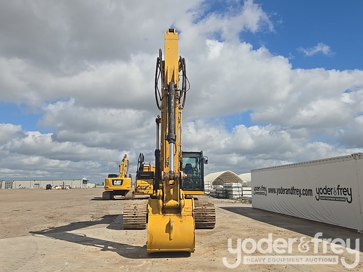 2019-caterpillar-336-image-8