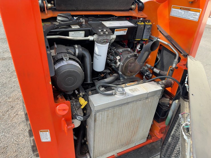 2021-gehl-rt105-image-17