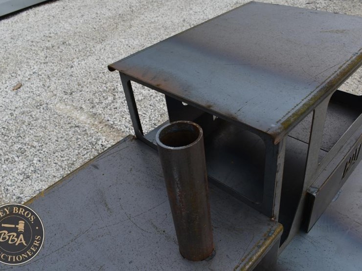 caterpillar-dozer-lawn-ornament-42914-image-7