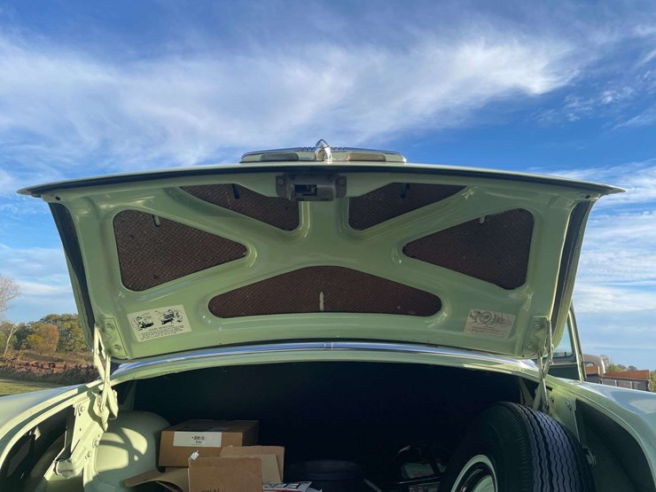 1953-ford-customline-sedan-image-68