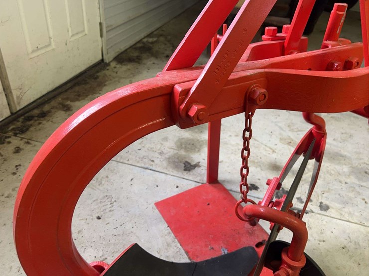 one-bottom-ferguson-plow-image-13