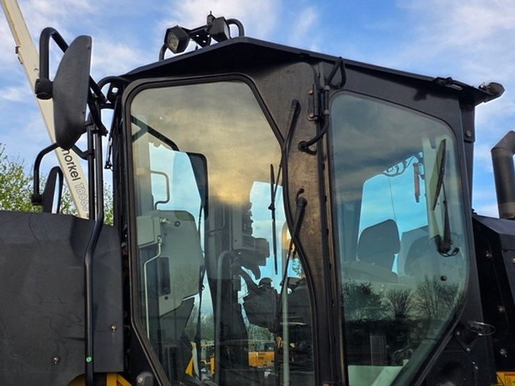 2020-caterpillar-140-image-16