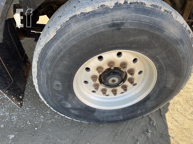 2005-kenworth-t800-image-22