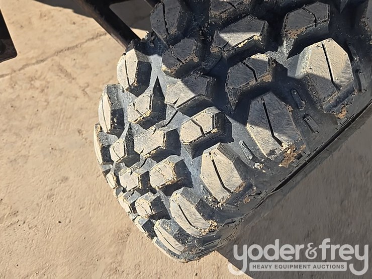 2018-kubota-rtvx1140-image-16