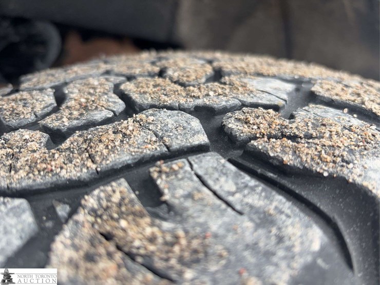 2016-chevrolet-silverado-2500hd-image-34