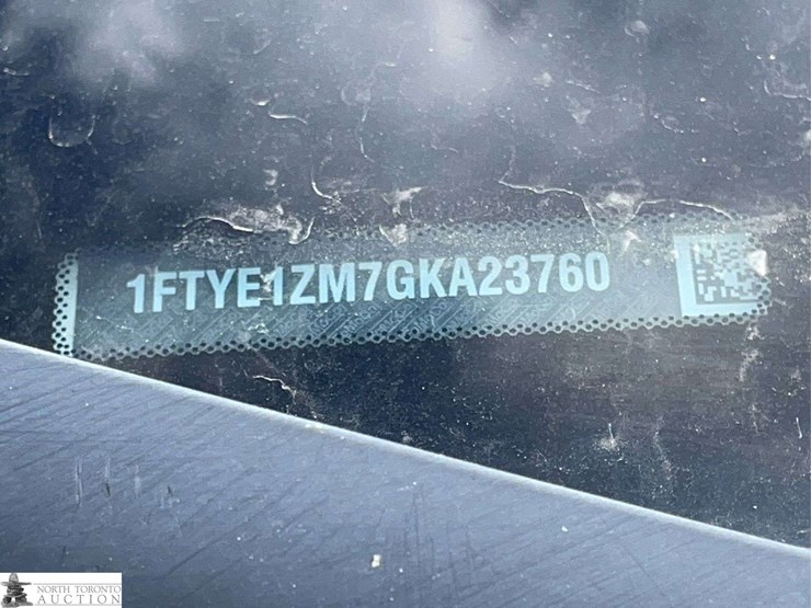 2016-ford-transit-image-16