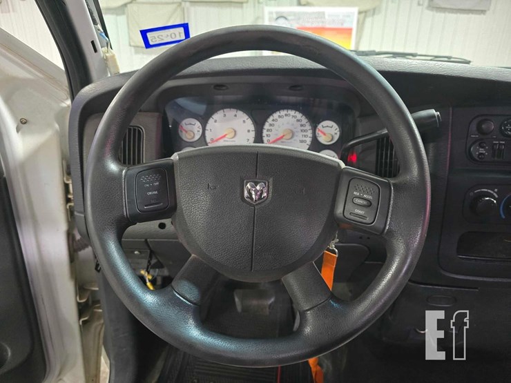 2004-dodge-ram-1500-image-10