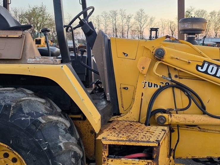 1995-john-deere-310d-image-38