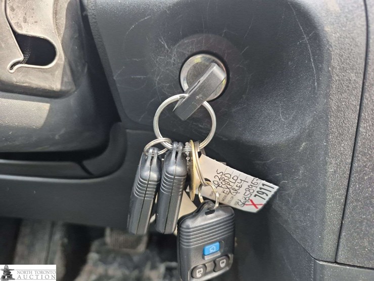 2025-ford-explorer-image-17