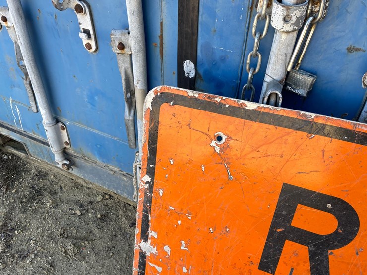 #3931-•-metal-retired-road-sign-image-3
