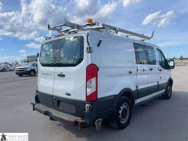 2016-ford-transit-image-5