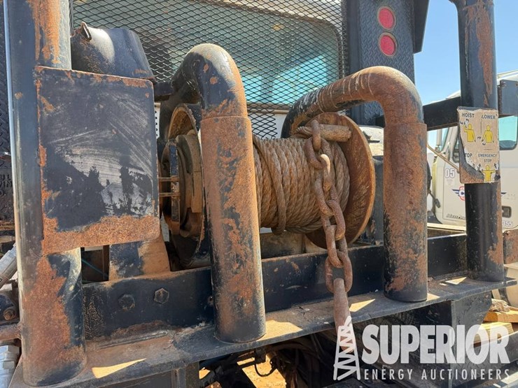 2013-peterbilt-367-image-5