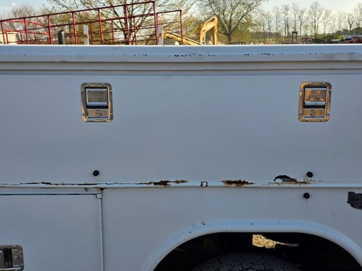 2004-ford-f350-image-19