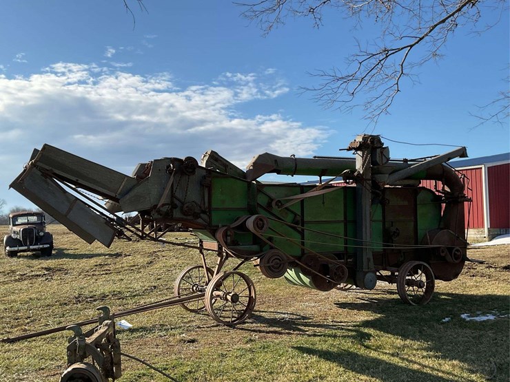 john-deere-threshing-machine-with-hart-feeder-image-6