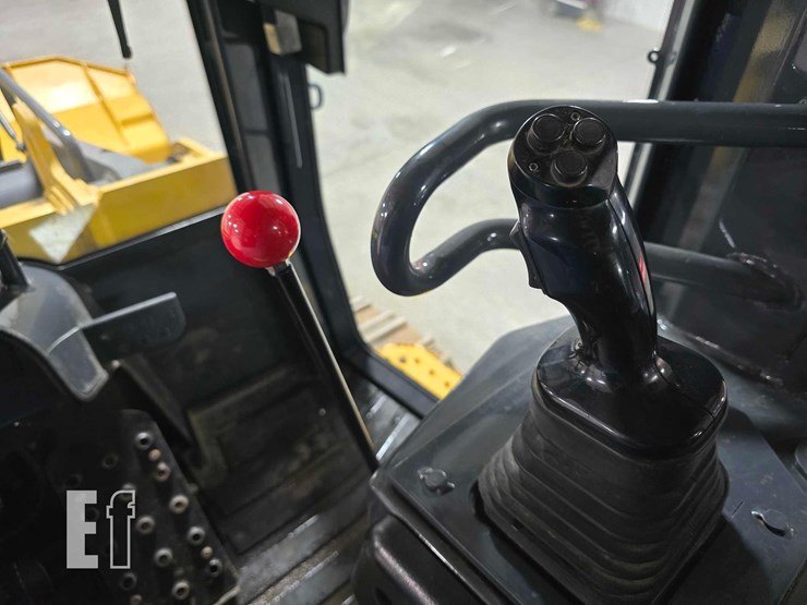 2016-deere-655k-image-17