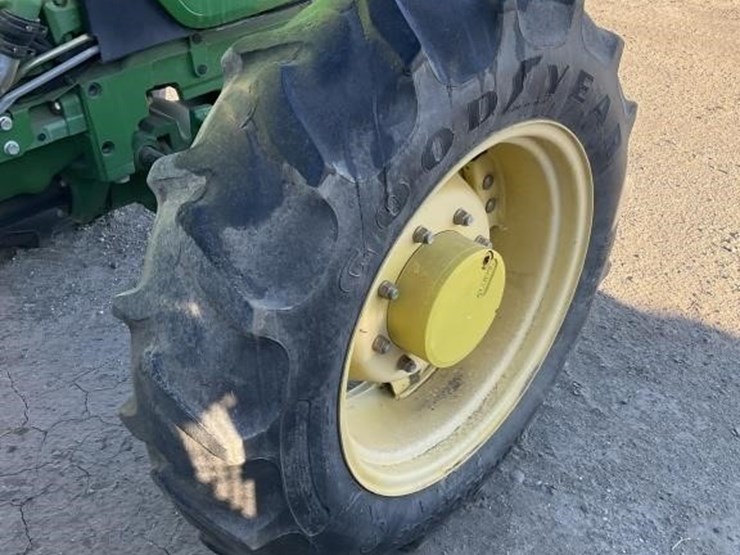 john-deere-5083e-image-13