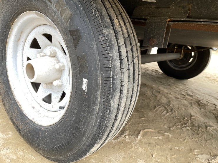 #201-•-2014-palomino-puma-253-fbs-27'-fifth-wheel-camper-(has-wi-title)-image-102