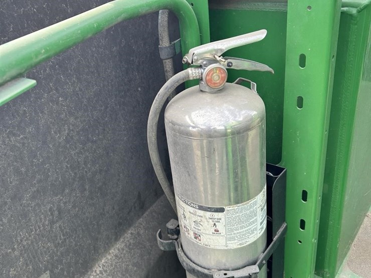 2012-john-deere-s690-image-53