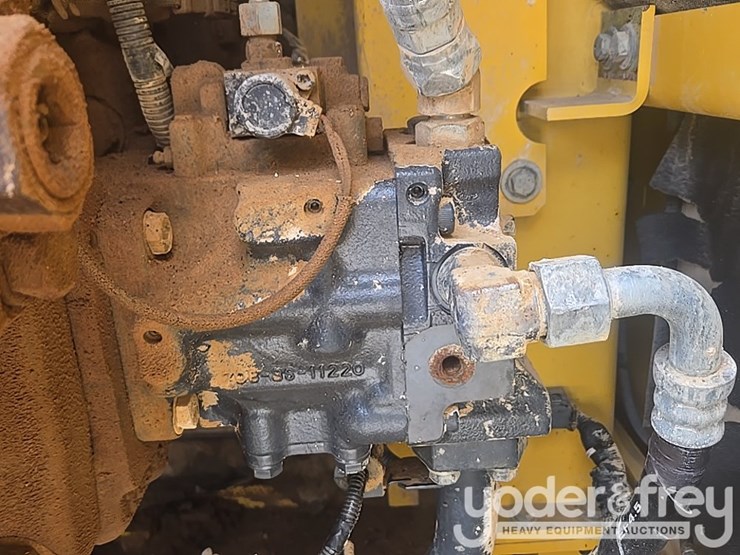 2015-komatsu-pc490-lc-11-image-49