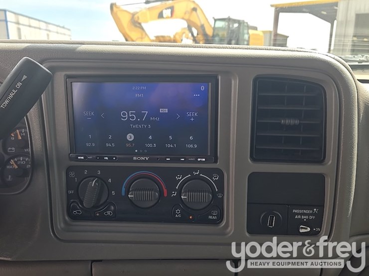 2002-chevrolet-silverado-2500hd-image-91