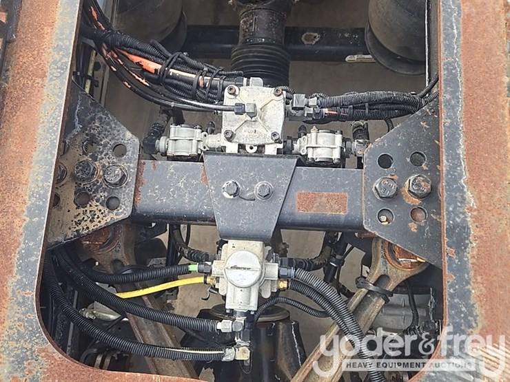 2014-kenworth-t800-image-54