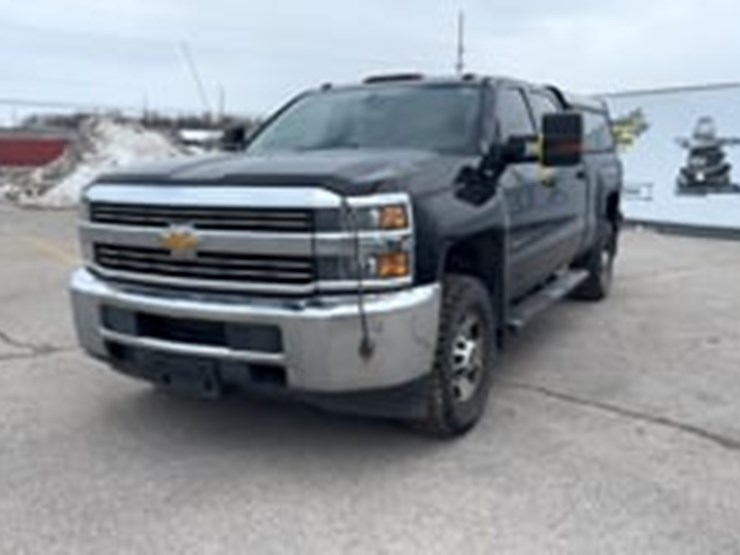 2016-chevrolet-silverado-2500hd-image-9
